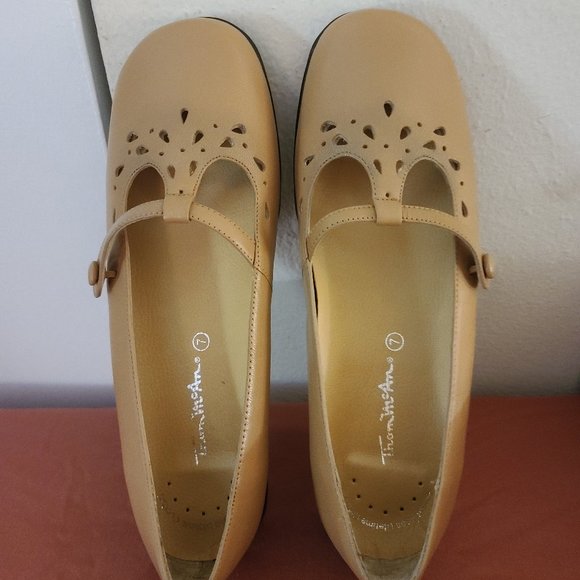 BRAND NEW Ladies Thom McAn Leather Step-In Flat Size 7 Camel Color - Picture 6 of 11